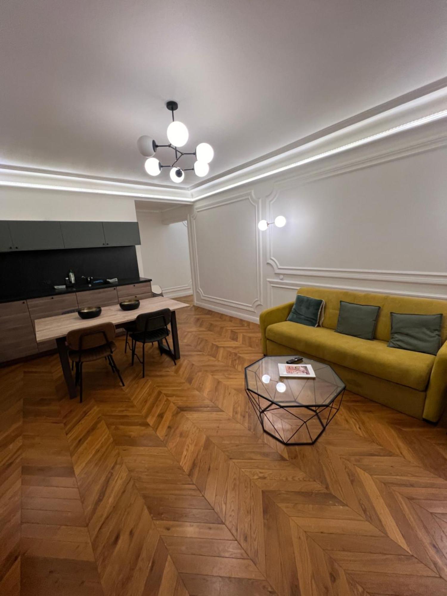 Apartment Private - Champs-elysees Paris