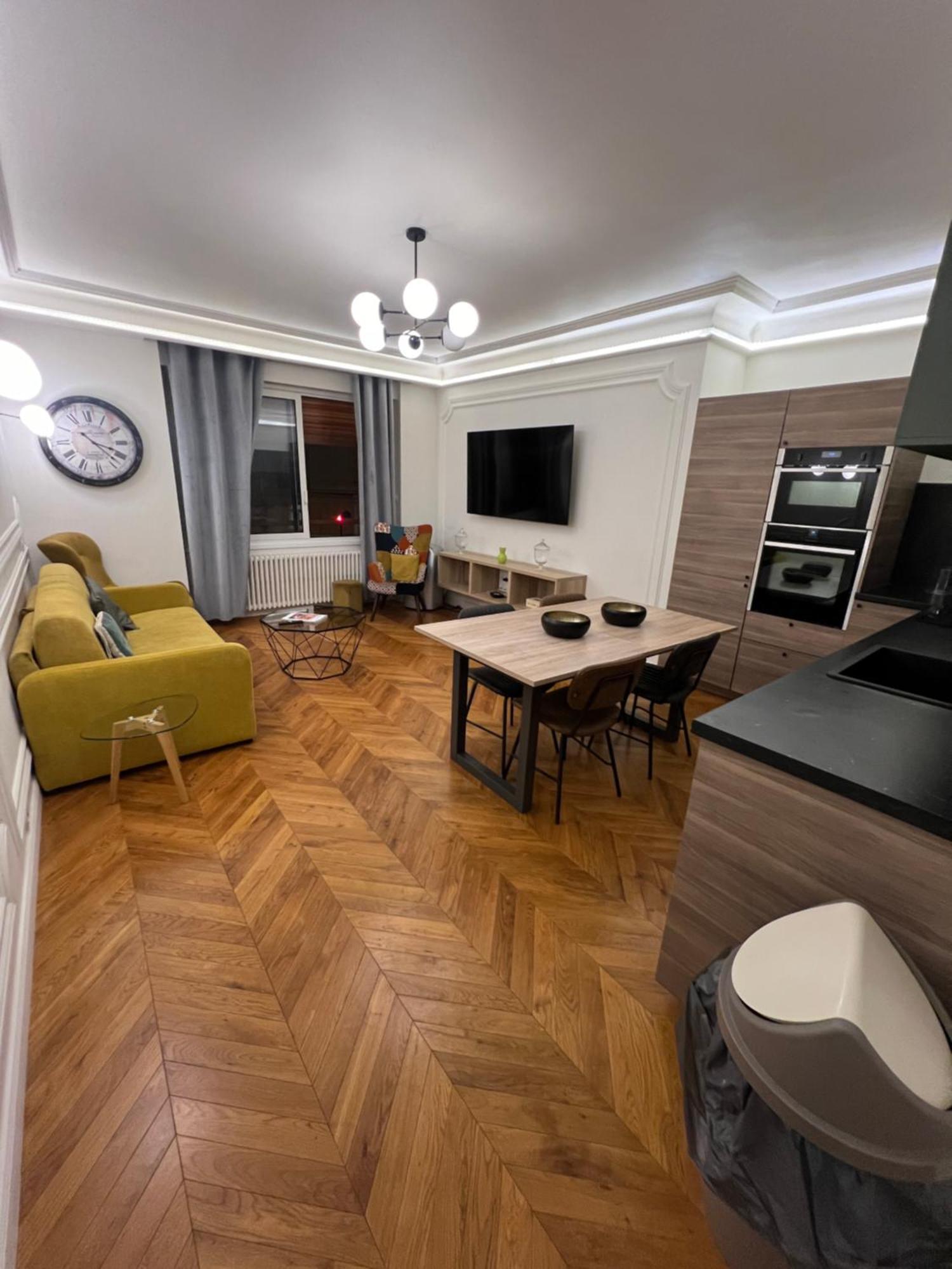 Private - Champs-elysees Appartamento Parigi