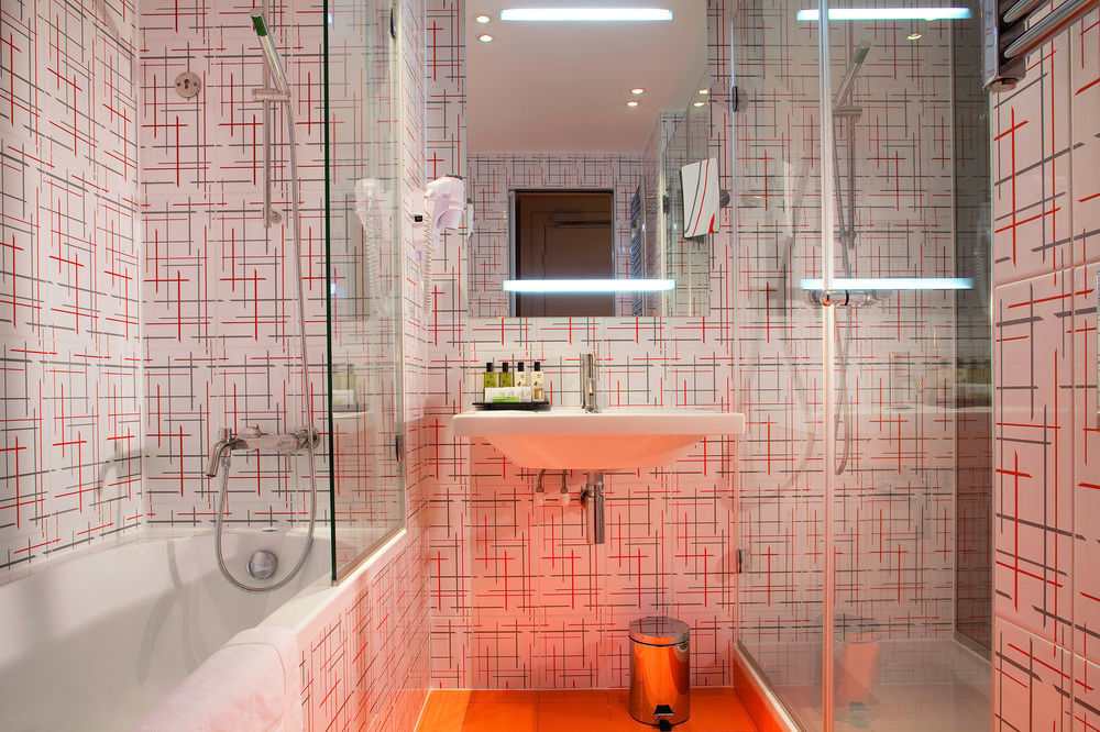 Private - Champs-elysees * Parigi