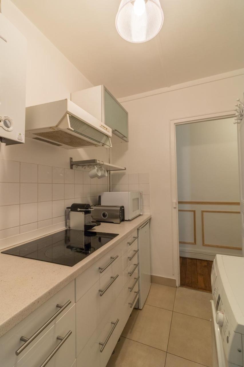 Private - Champs-elysees *