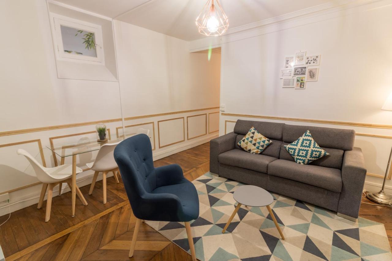 Private - Champs-elysees *